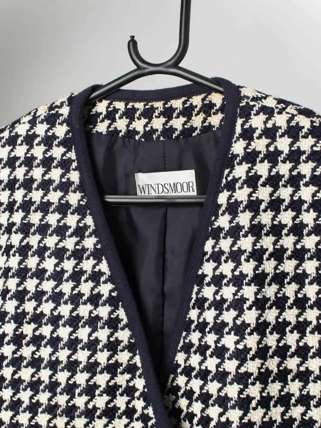 Vintage dogtooth tweed jacket in navy and white – Medium